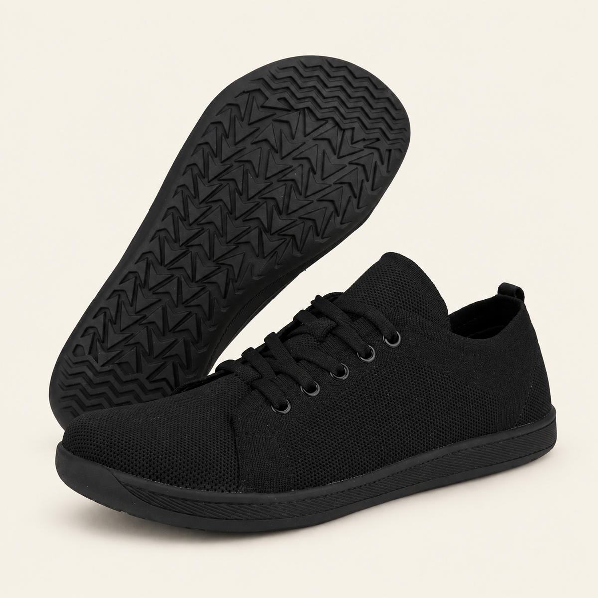 Carrera Aire™ — Negro, fondo crema