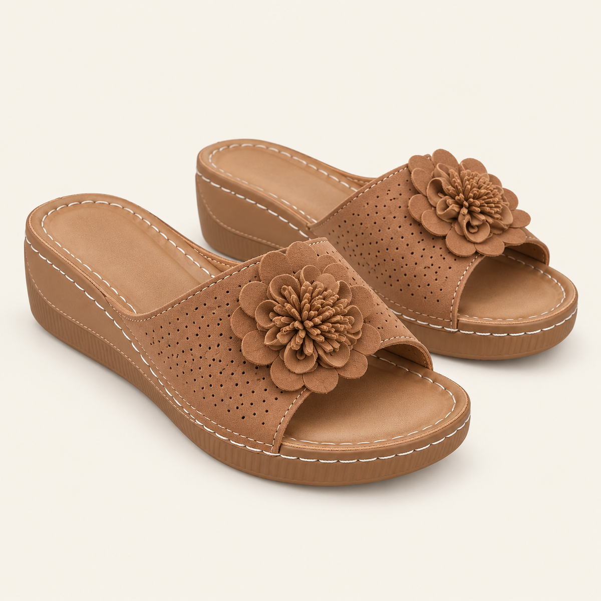 Carrera Flora · Marrón · fondo crema