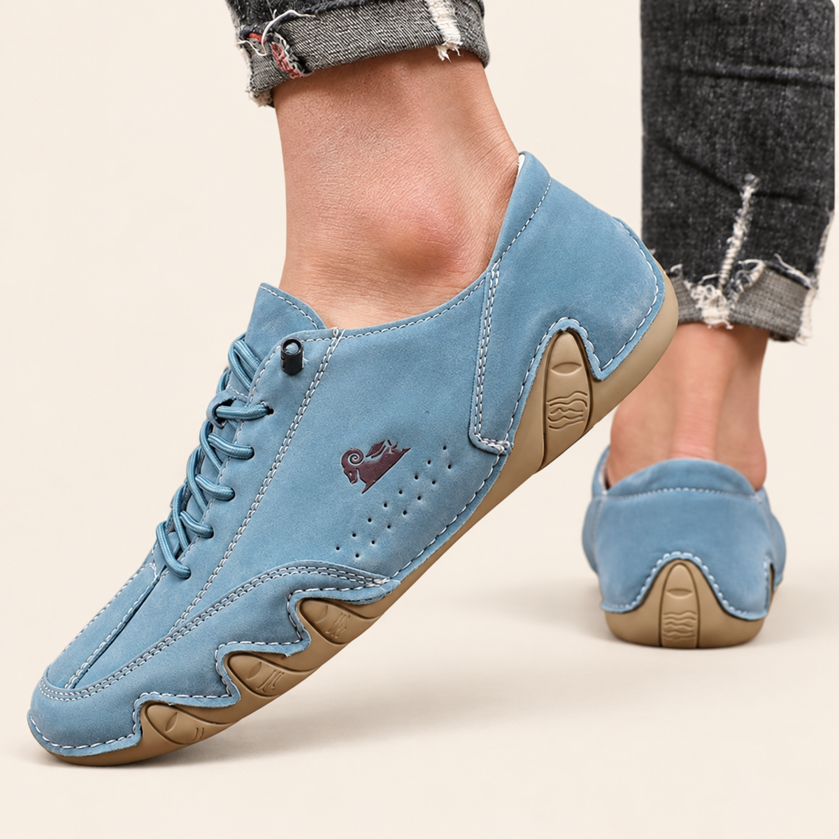 Carrera Ruta™ — Azul — fondo crema y logo original